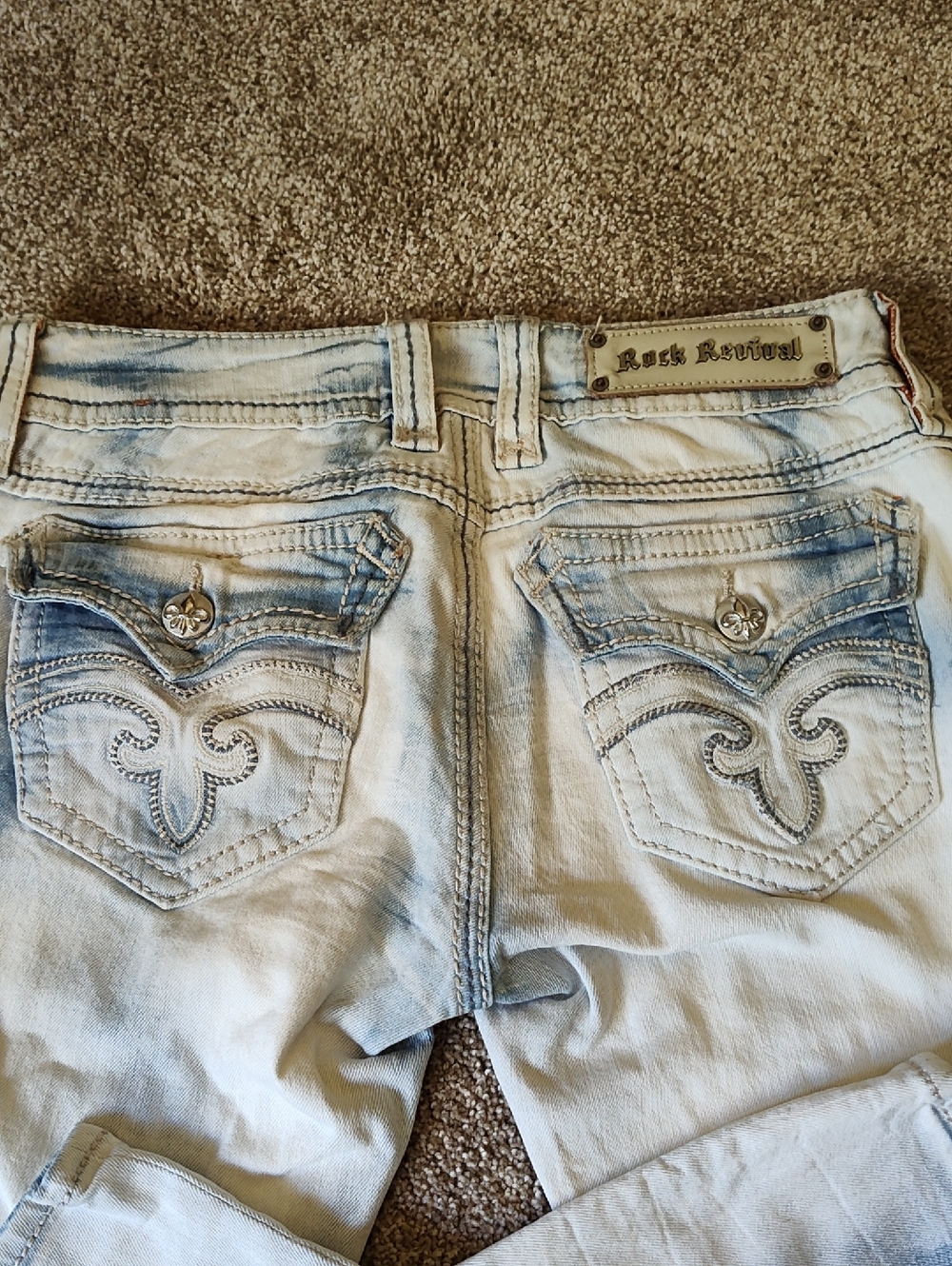 Rock Revival Unique Light Wash Low Rise Jeans Size 28 Skinny